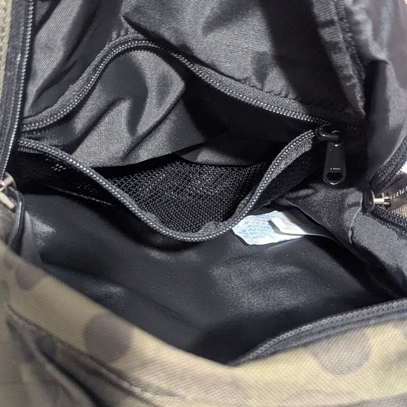 Carhartt Zip Duck Camo Water Repellent Adjustable Strap Mini Backpack - Picture 7 of 14